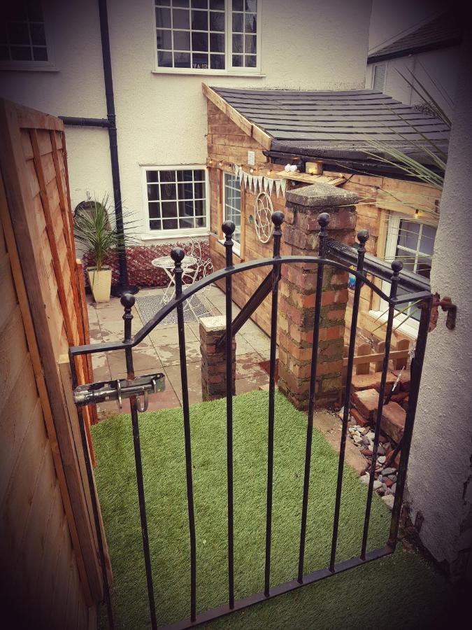 Bed & Breakfast Sea-quinn Views Wallasey